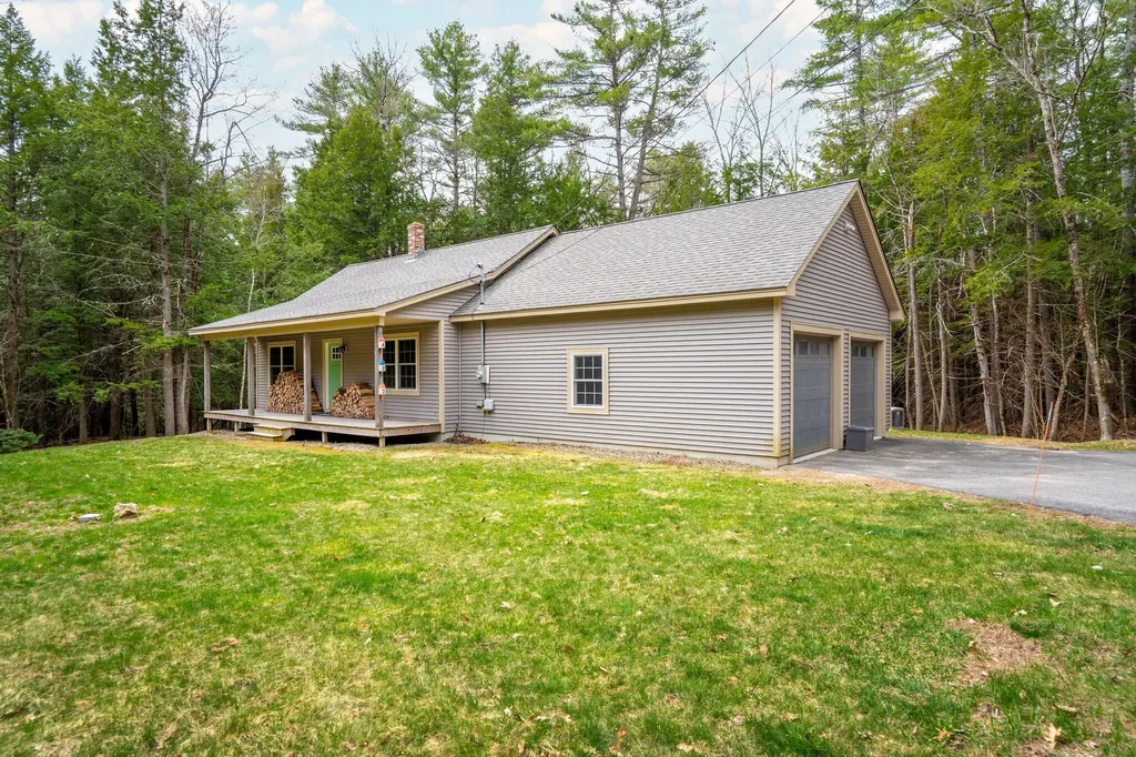 423 Allen Road Pownal ME 04069