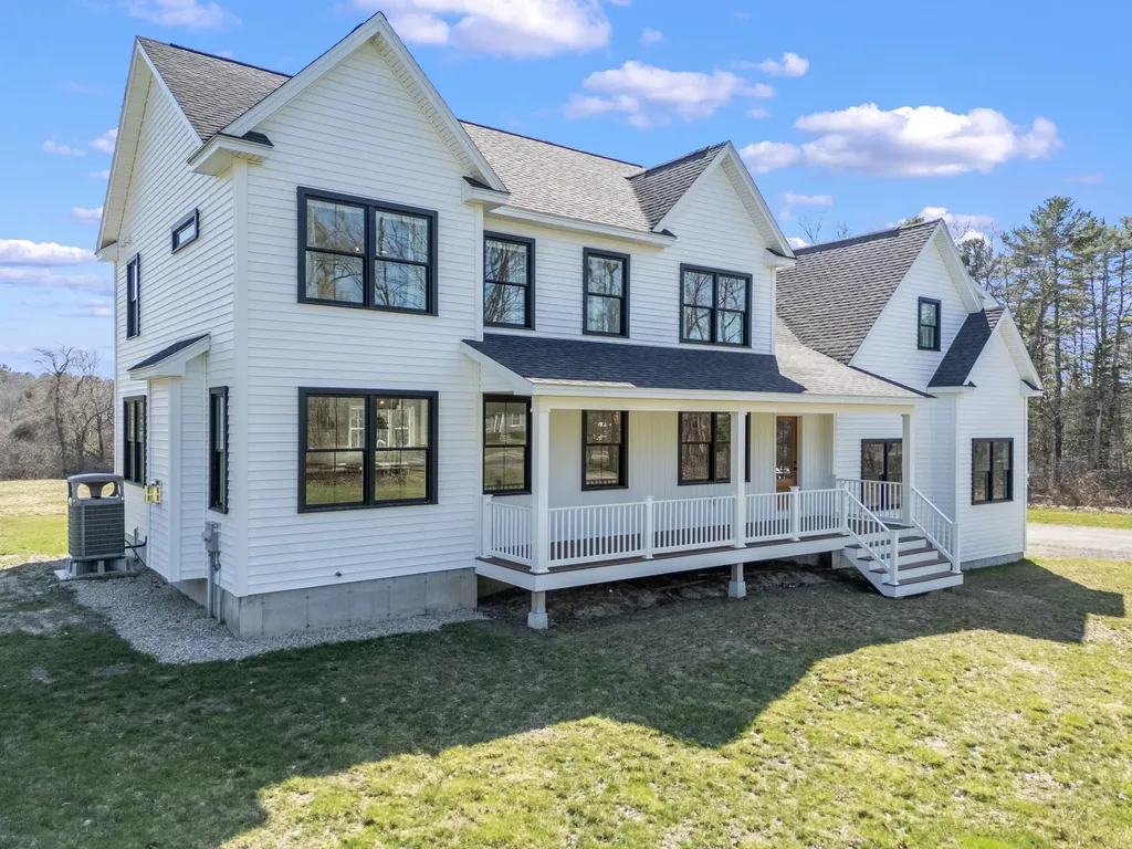 271 River Road Arundel ME 04046