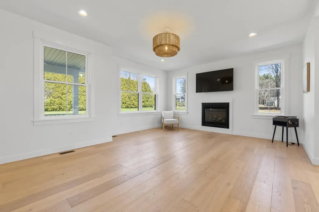271 River Road Arundel ME 04046