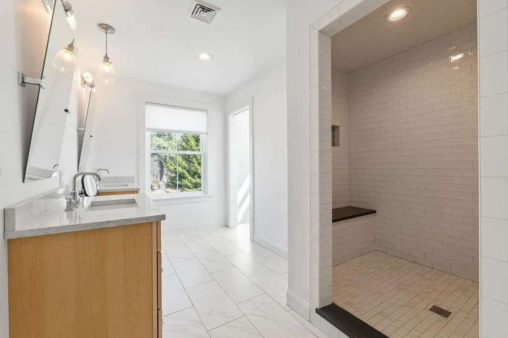 271 River Road Arundel ME 04046