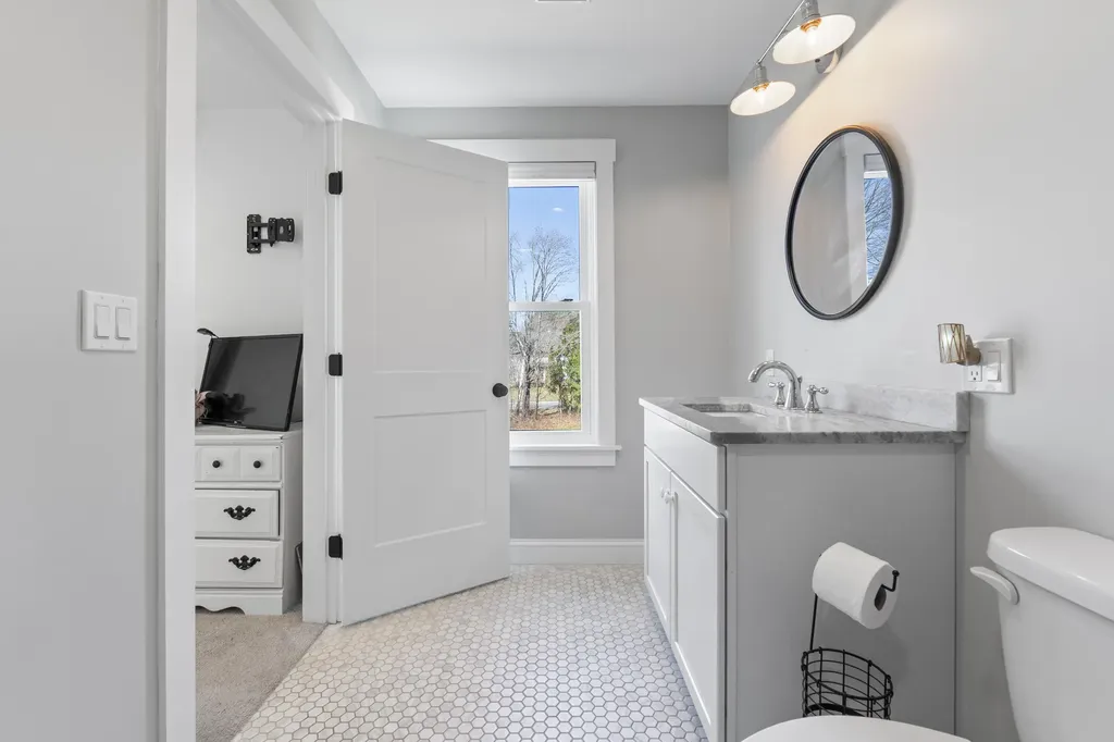 271 River Road Arundel ME 04046