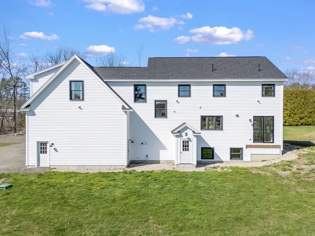 271 River Road Arundel ME 04046