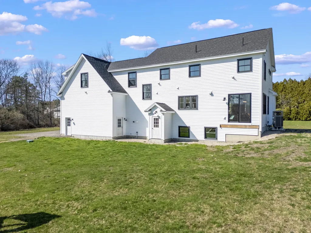271 River Road Arundel ME 04046