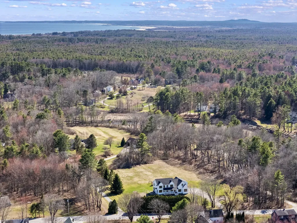271 River Road Arundel ME 04046
