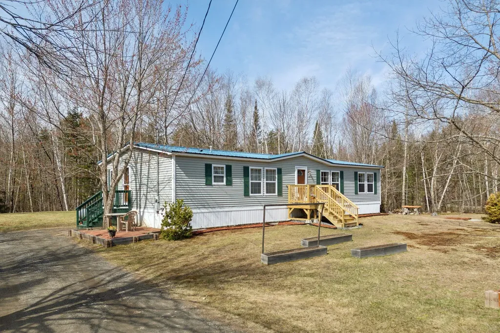 23 Wildwood Drive Sidney ME 04330
