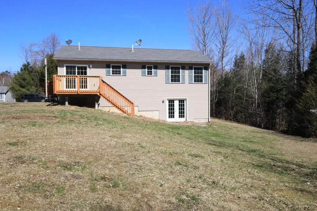 11 Foxtail Lane Levant ME 04456