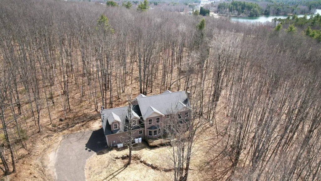 25 Lake Grove Lane Auburn ME 04210