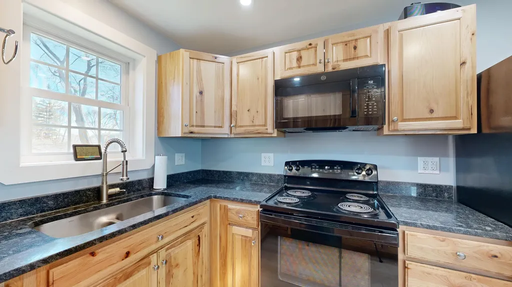 197 Bridge Street Westbrook ME 04092