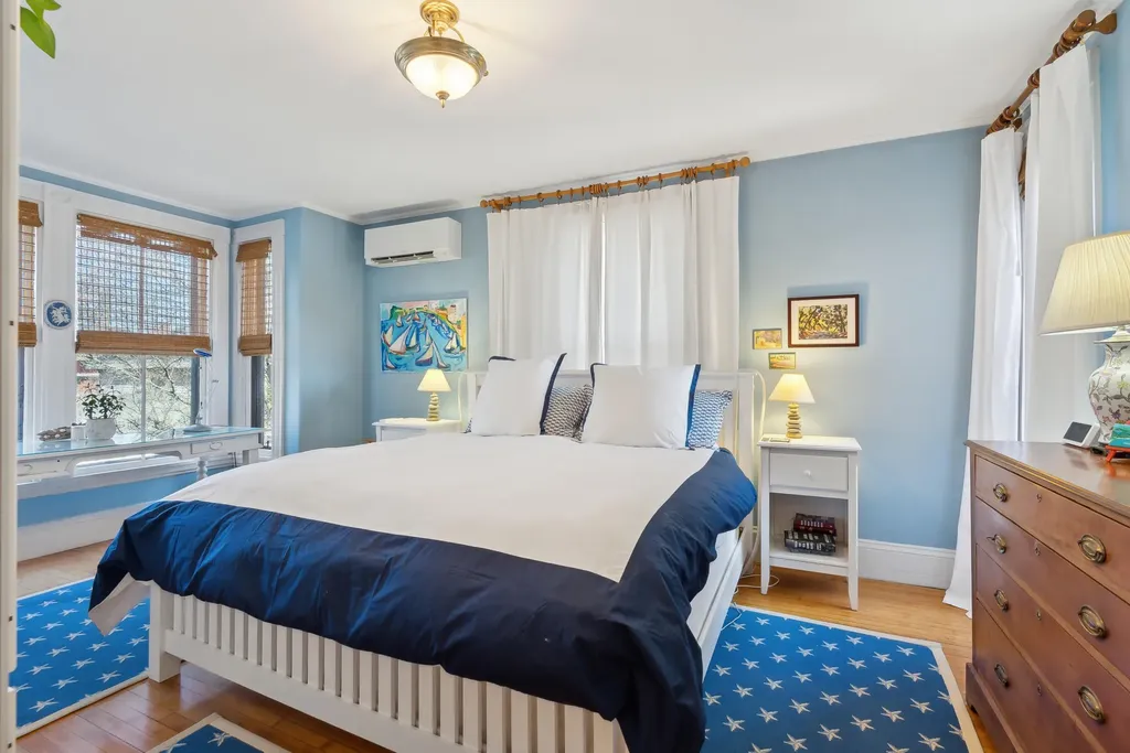 64 Thomas Street Portland ME 04102