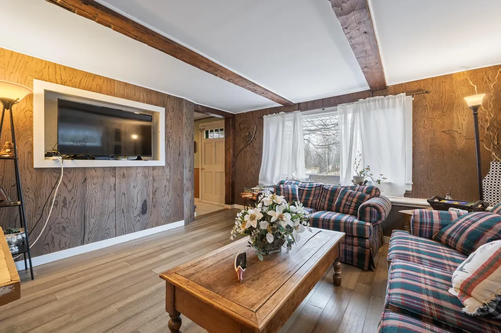 824 Prospect Avenue Rumford ME 04276