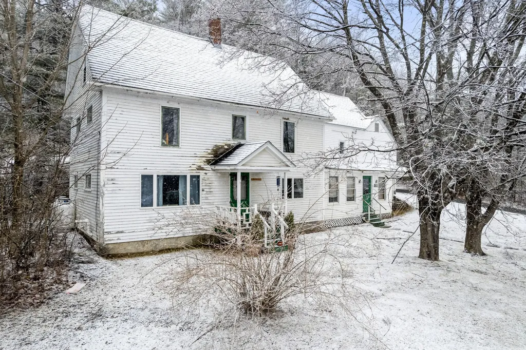 824 Prospect Avenue Rumford ME 04276