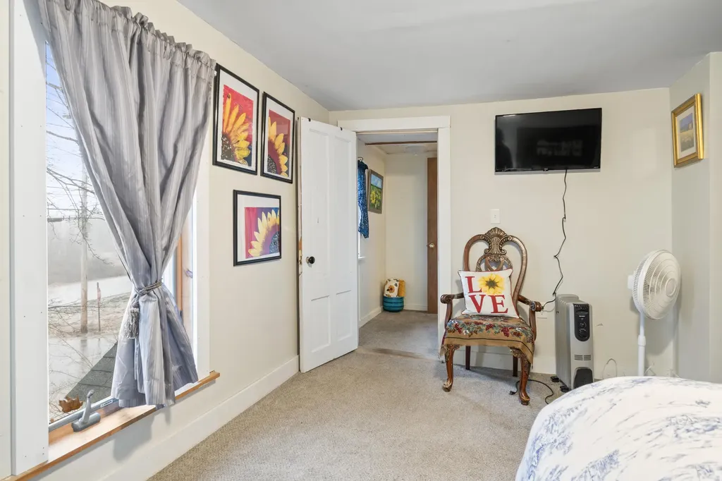 824 Prospect Avenue Rumford ME 04276