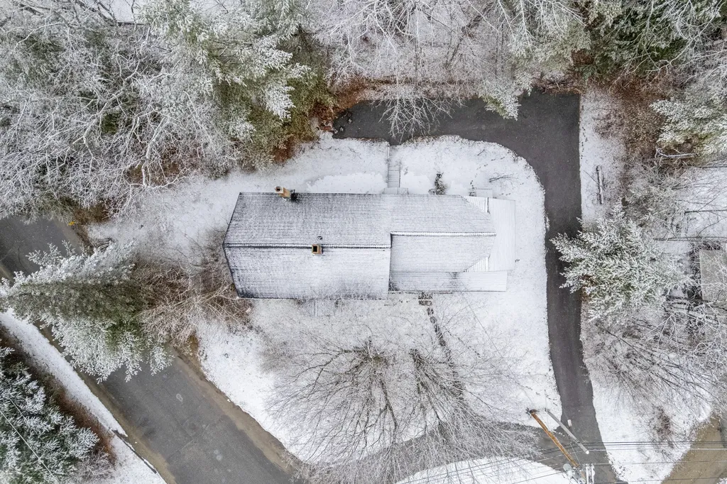 824 Prospect Avenue Rumford ME 04276