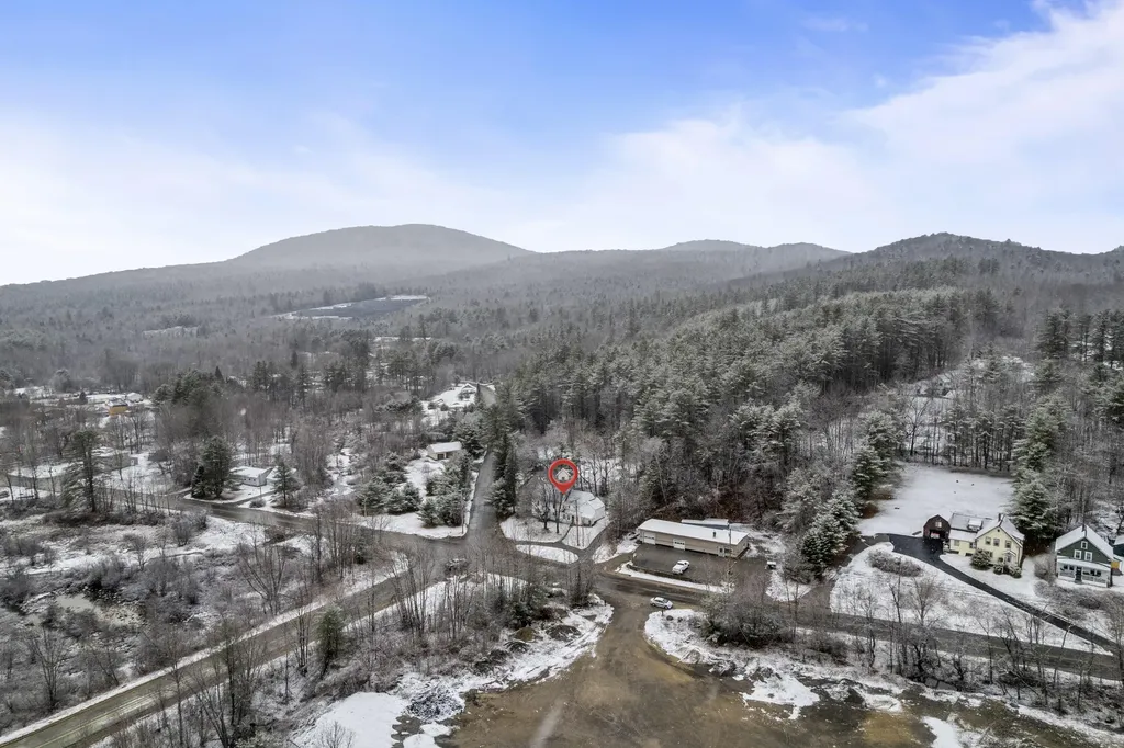 824 Prospect Avenue Rumford ME 04276