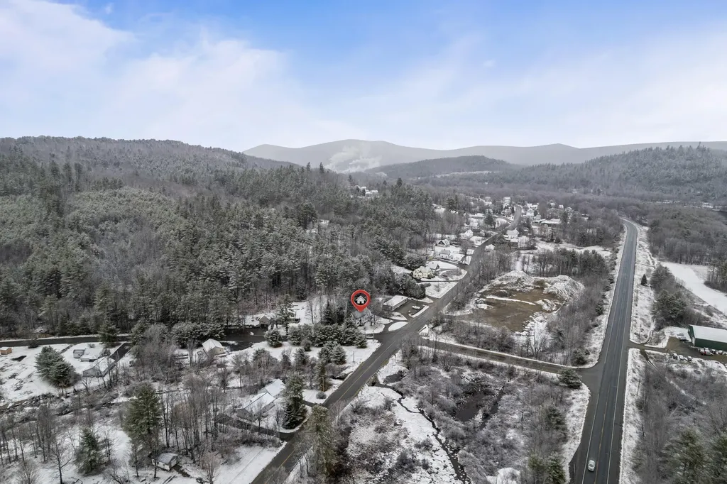 824 Prospect Avenue Rumford ME 04276