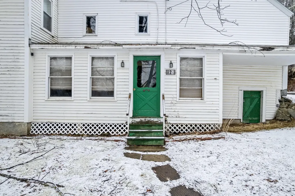 824 Prospect Avenue Rumford ME 04276
