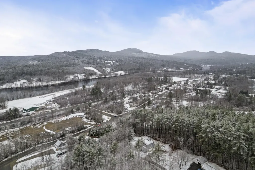 824 Prospect Avenue Rumford ME 04276
