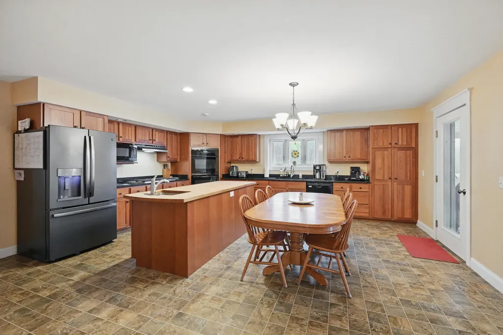 137 Phillips Corner Road Pittsfield ME 04967
