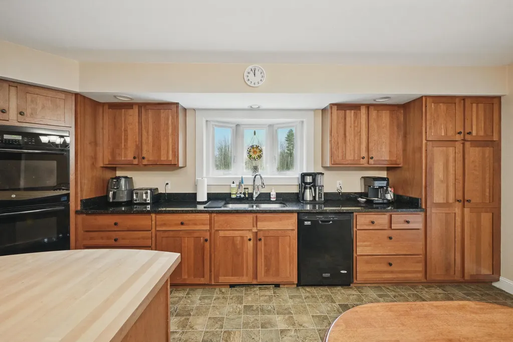 137 Phillips Corner Road Pittsfield ME 04967