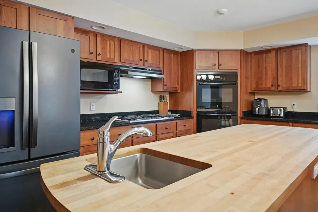 137 Phillips Corner Road Pittsfield ME 04967
