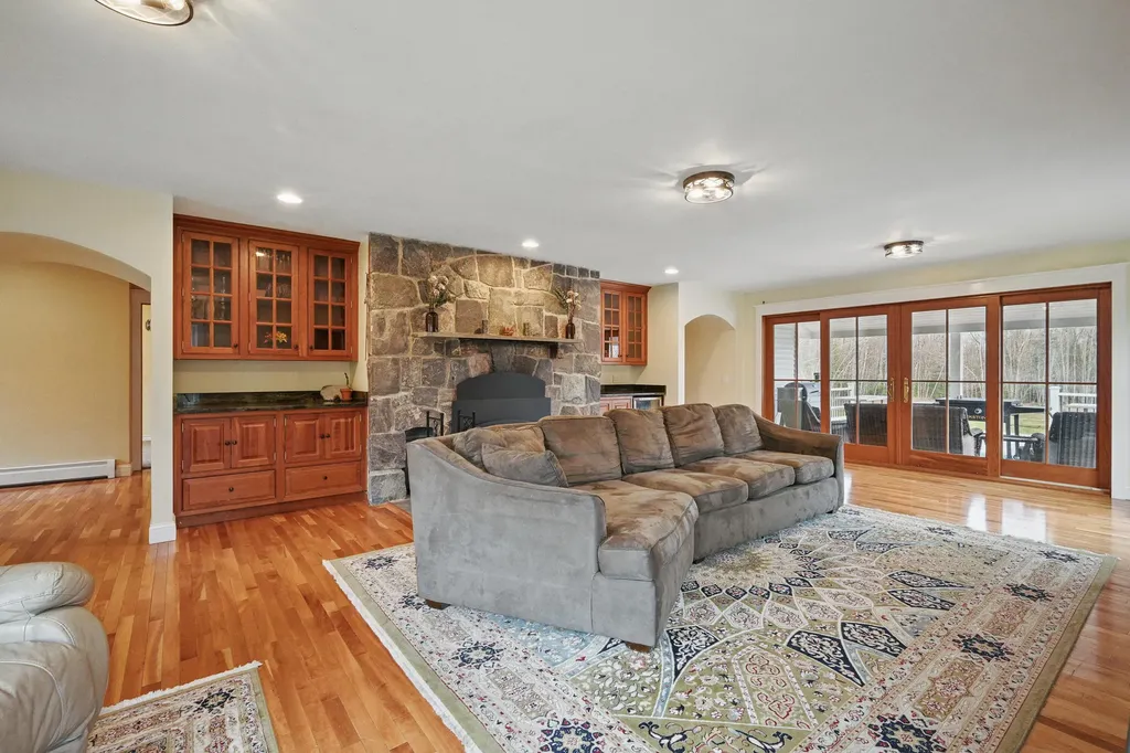 137 Phillips Corner Road Pittsfield ME 04967