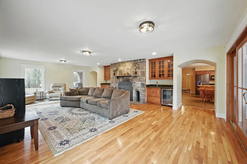 137 Phillips Corner Road Pittsfield ME 04967
