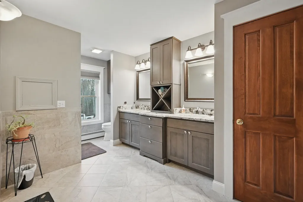 137 Phillips Corner Road Pittsfield ME 04967