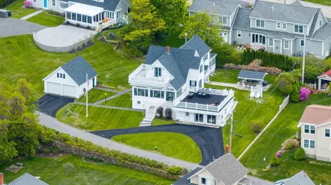 17 Bank Road York ME 03909