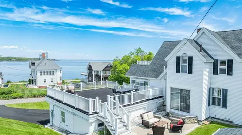 17 Bank Road York ME 03909