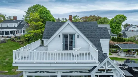 17 Bank Road York ME 03909