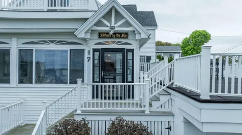 17 Bank Road York ME 03909