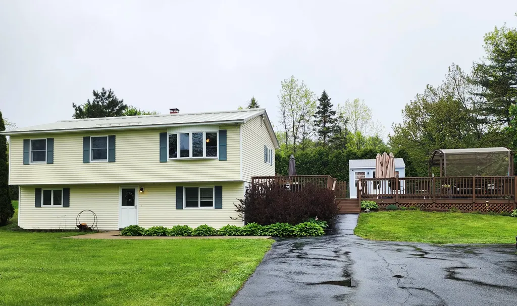 136 Hallowell Road Chelsea ME 04330