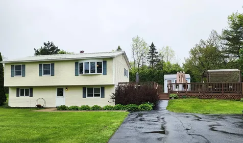 136 Hallowell Road Chelsea ME 04330