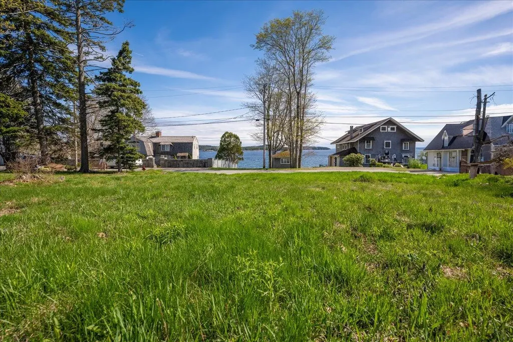 M17 L15 Perkins Street Castine ME 04421