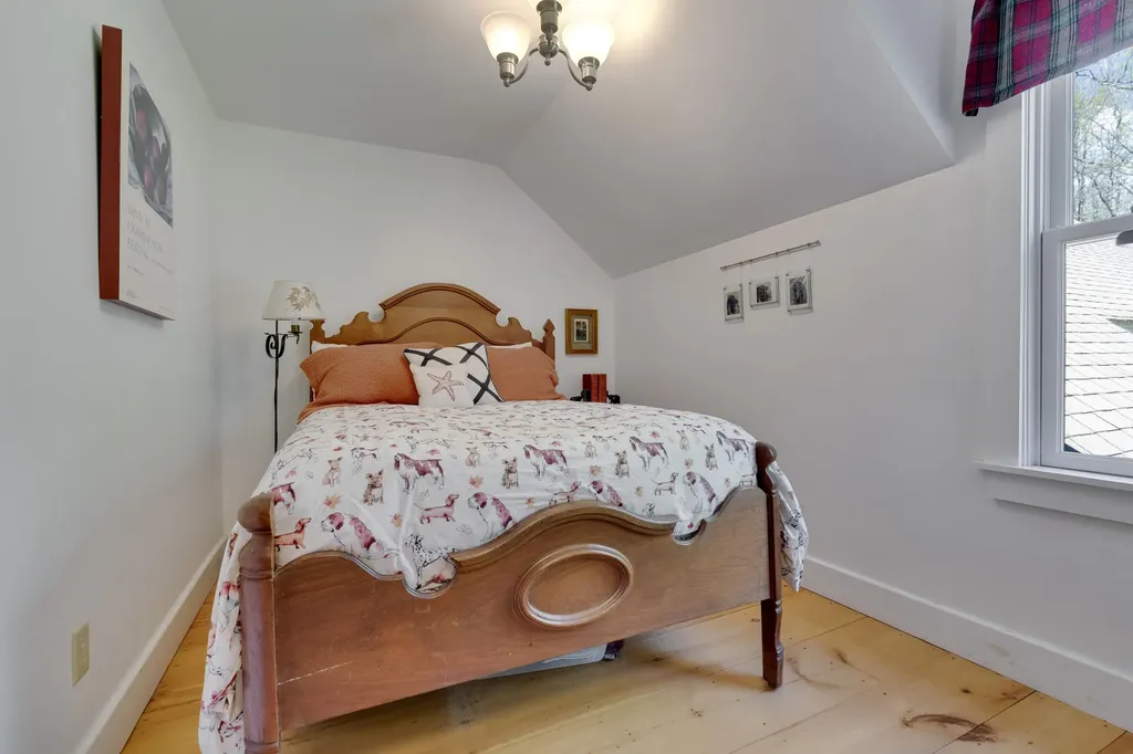 241 Old Stage Road Arrowsic ME 04530