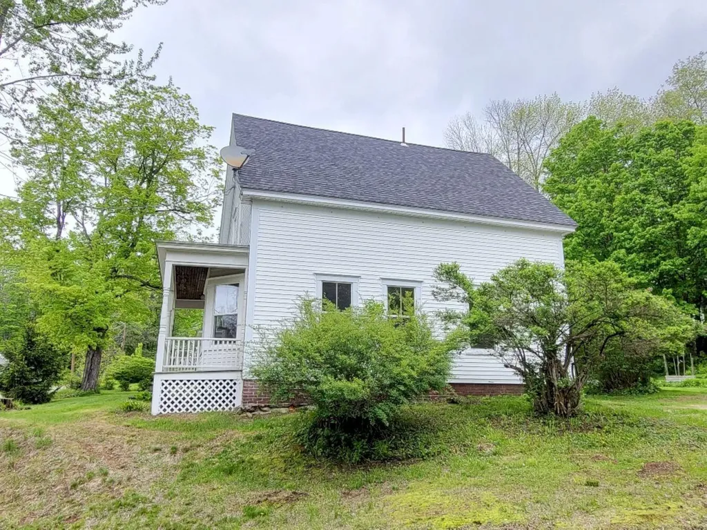 15 Highland Avenue Wilton ME 04294