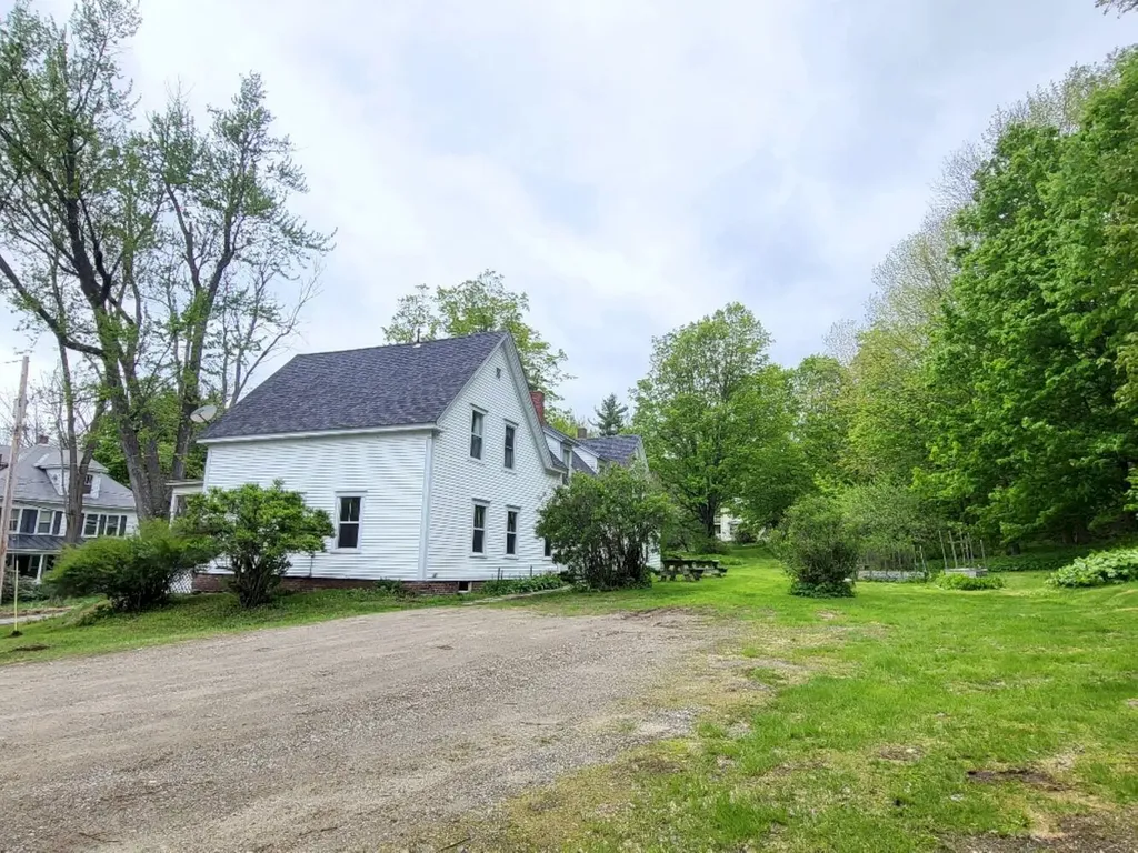 15 Highland Avenue Wilton ME 04294