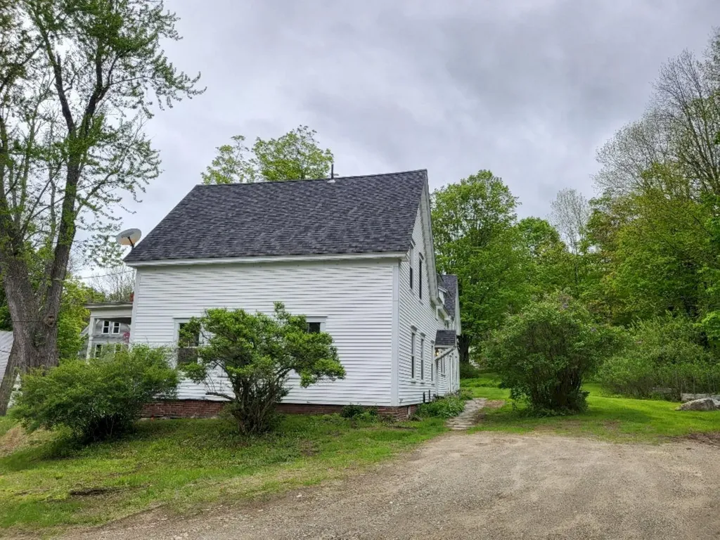 15 Highland Avenue Wilton ME 04294
