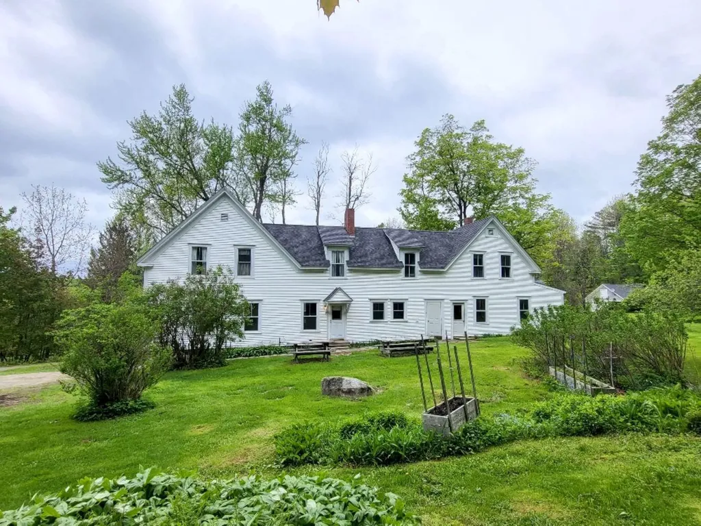 15 Highland Avenue Wilton ME 04294