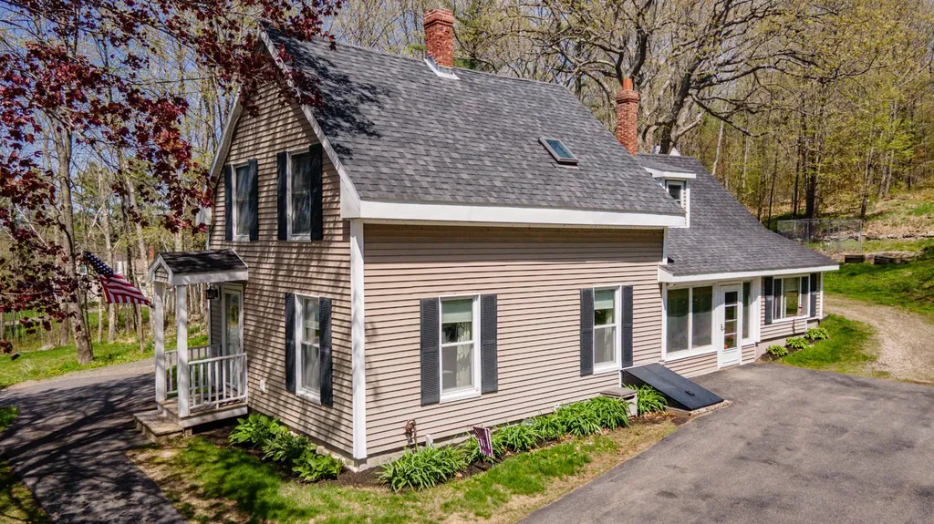 626 Wiscasset Road Pittston ME 04345