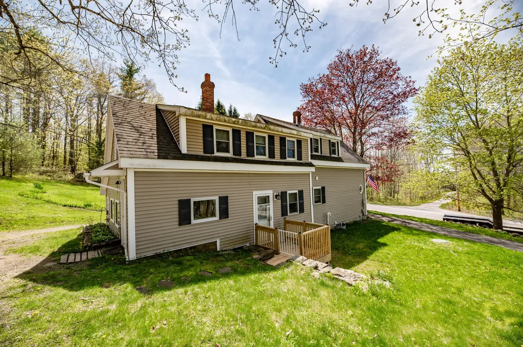 626 Wiscasset Road Pittston ME 04345
