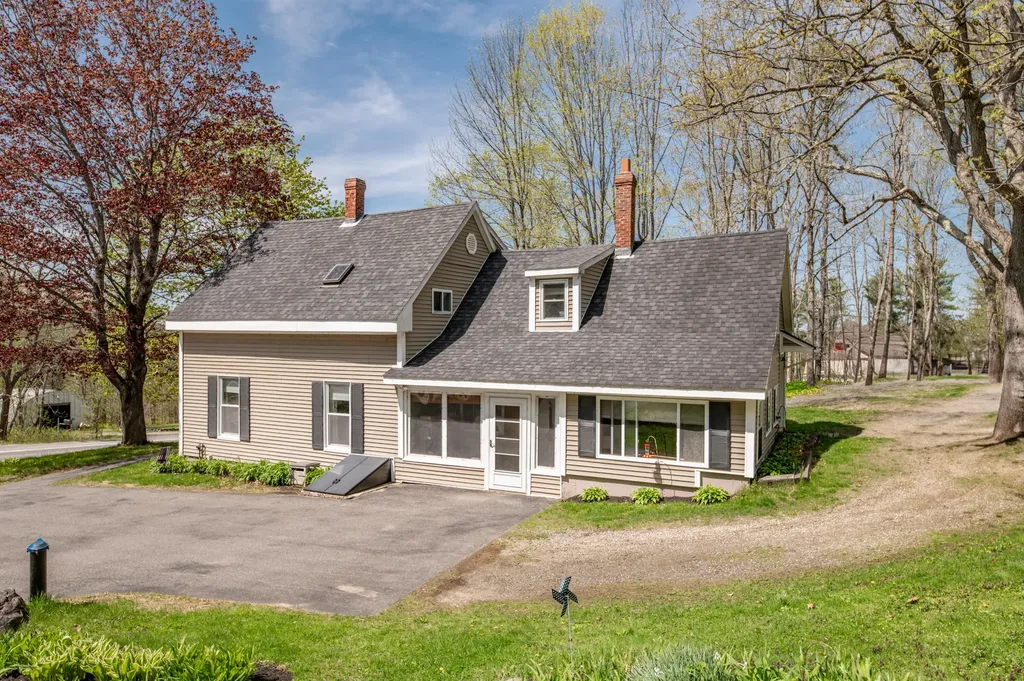626 Wiscasset Road Pittston ME 04345