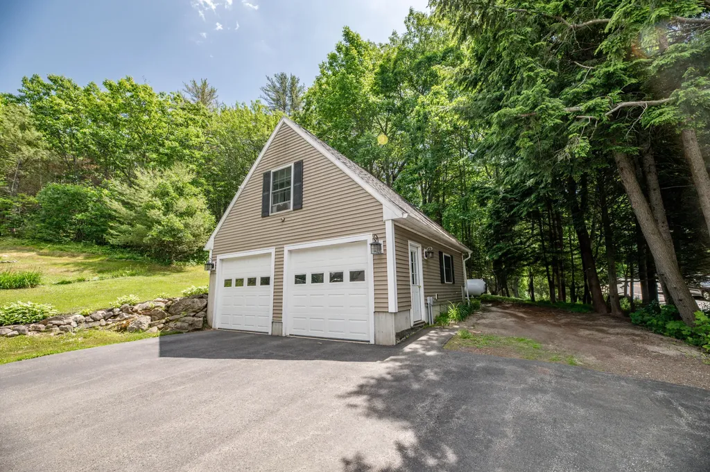 626 Wiscasset Road Pittston ME 04345