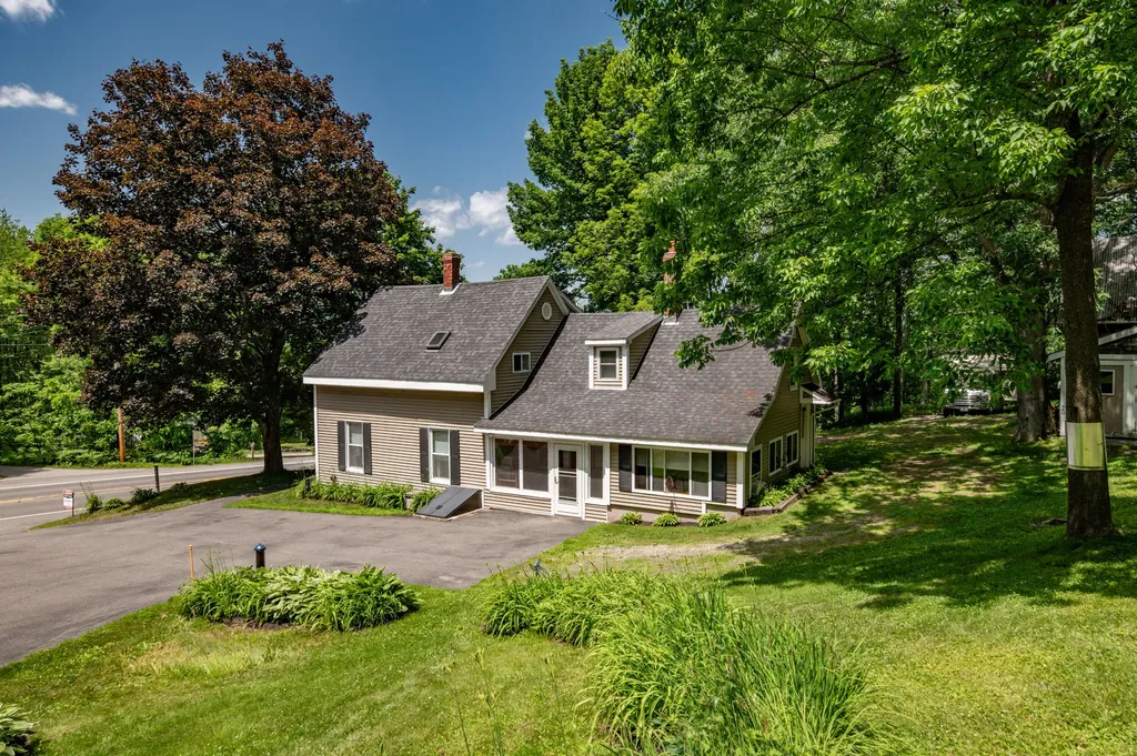 626 Wiscasset Road Pittston ME 04345