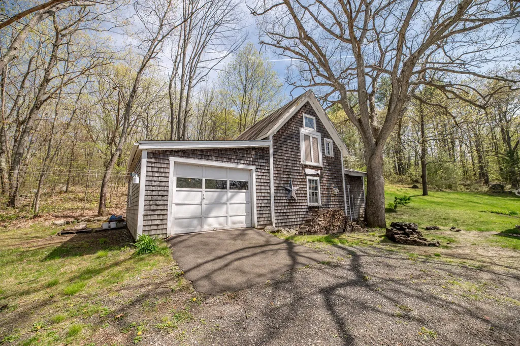 626 Wiscasset Road Pittston ME 04345
