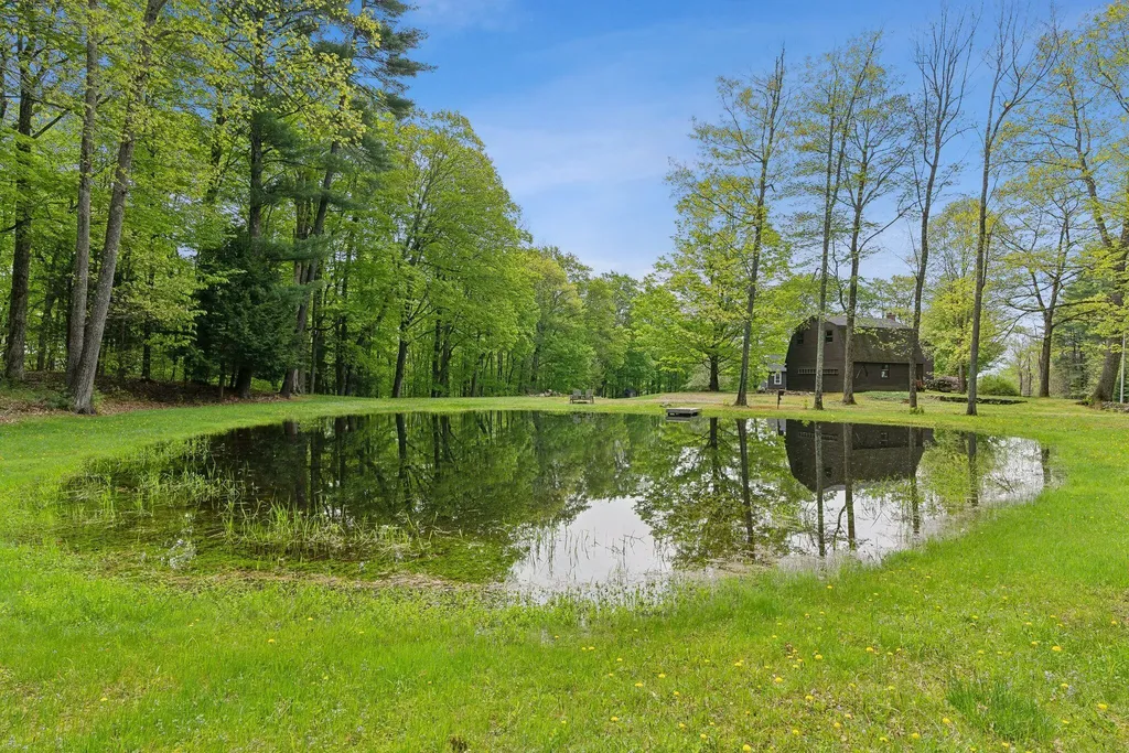 19 Bearce Road Winthrop ME 04364