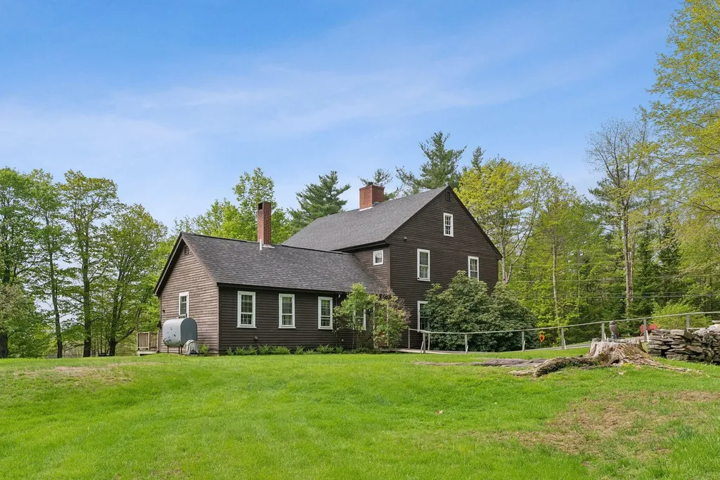19 Bearce Road Winthrop ME 04364