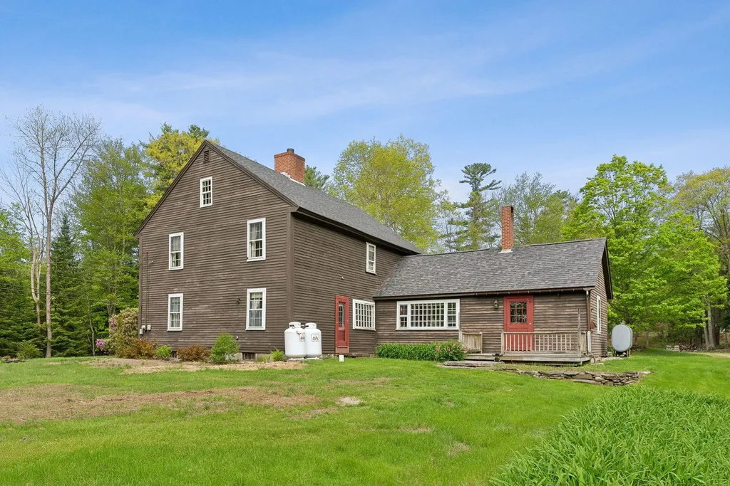19 Bearce Road Winthrop ME 04364