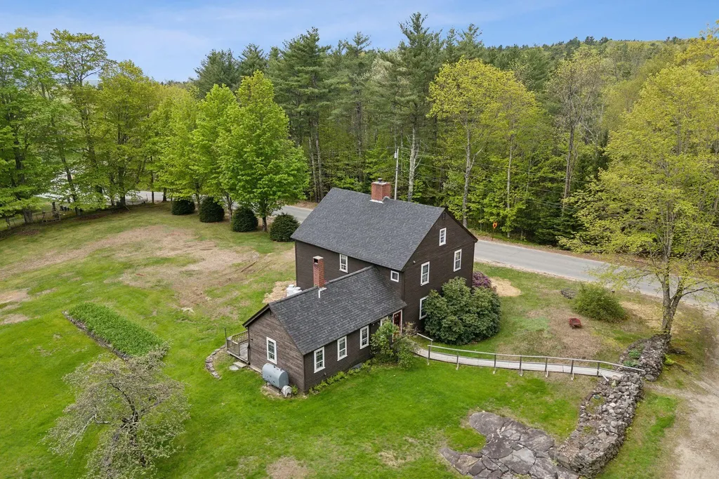 19 Bearce Road Winthrop ME 04364