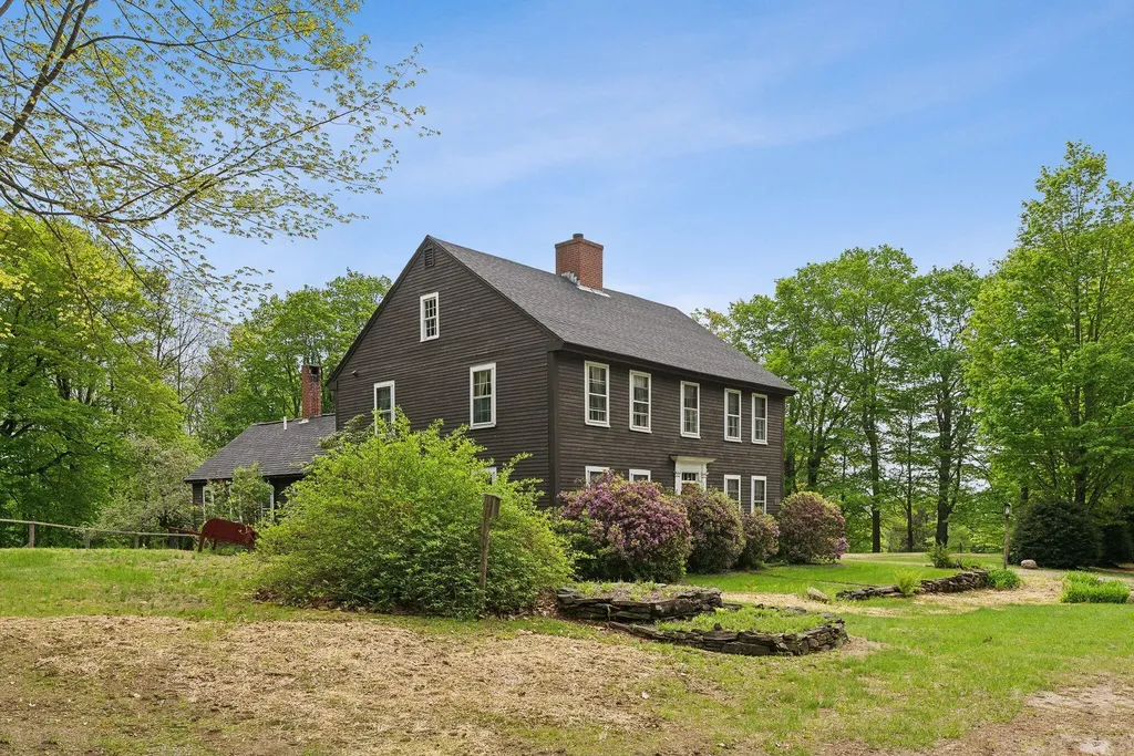 19 Bearce Road Winthrop ME 04364